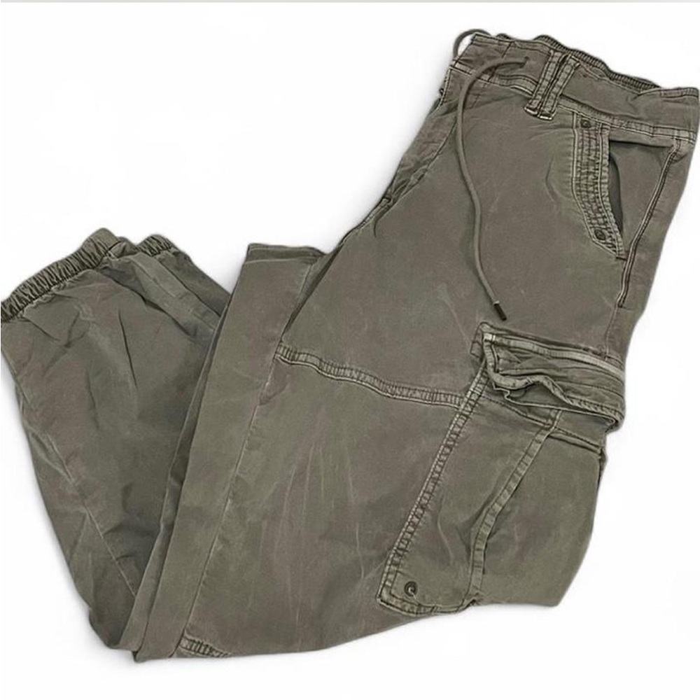 American Eagle Cargo Joggers